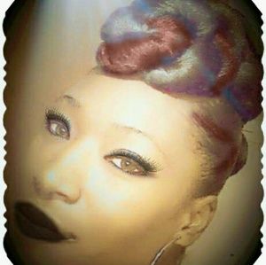 Meet your Posher, Nikki